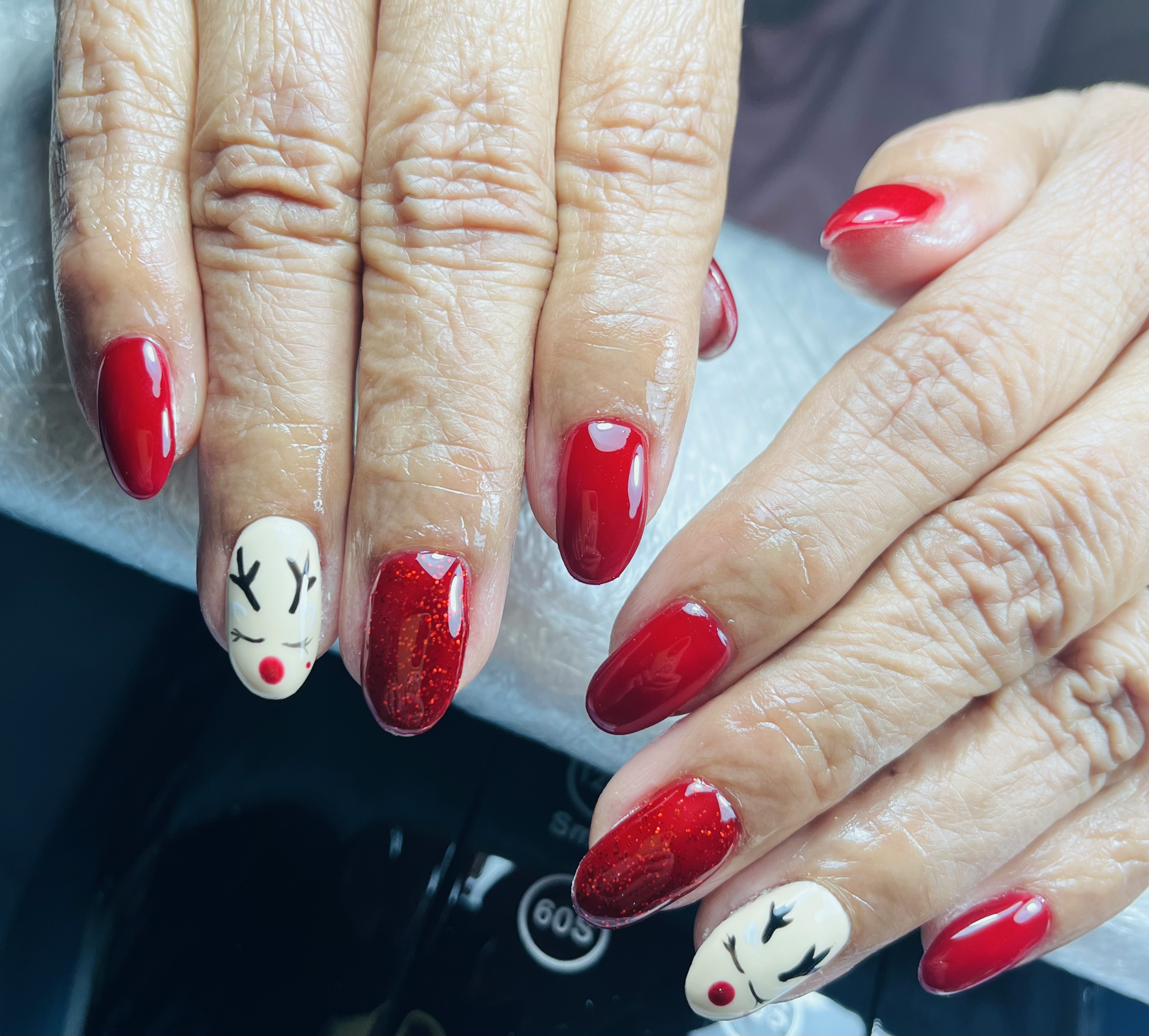 Diseño de uñas - Purple Gnome Christmas