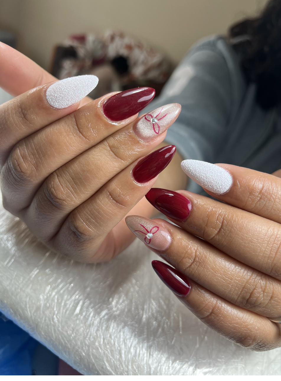 Diseño de uñas - Burgundy Bow